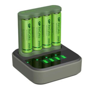 شارژر باتری به همراه باتری 2100 میلی‌آمپر قلمی جی پی ریسایکو مدل GP ReCyko M421 & D451
